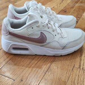 Nike Women's White and Pink Sneakers
